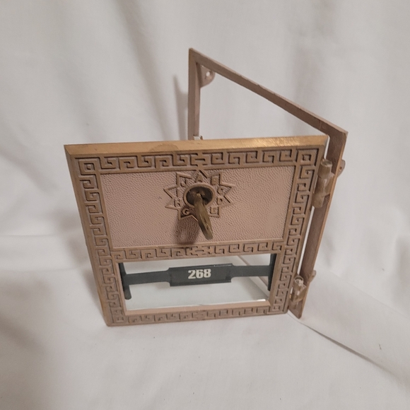 Vintage Post Office Mailbox Door Cover By Auth Elec. 1970 Door Number 268 - Picture 6 of 8